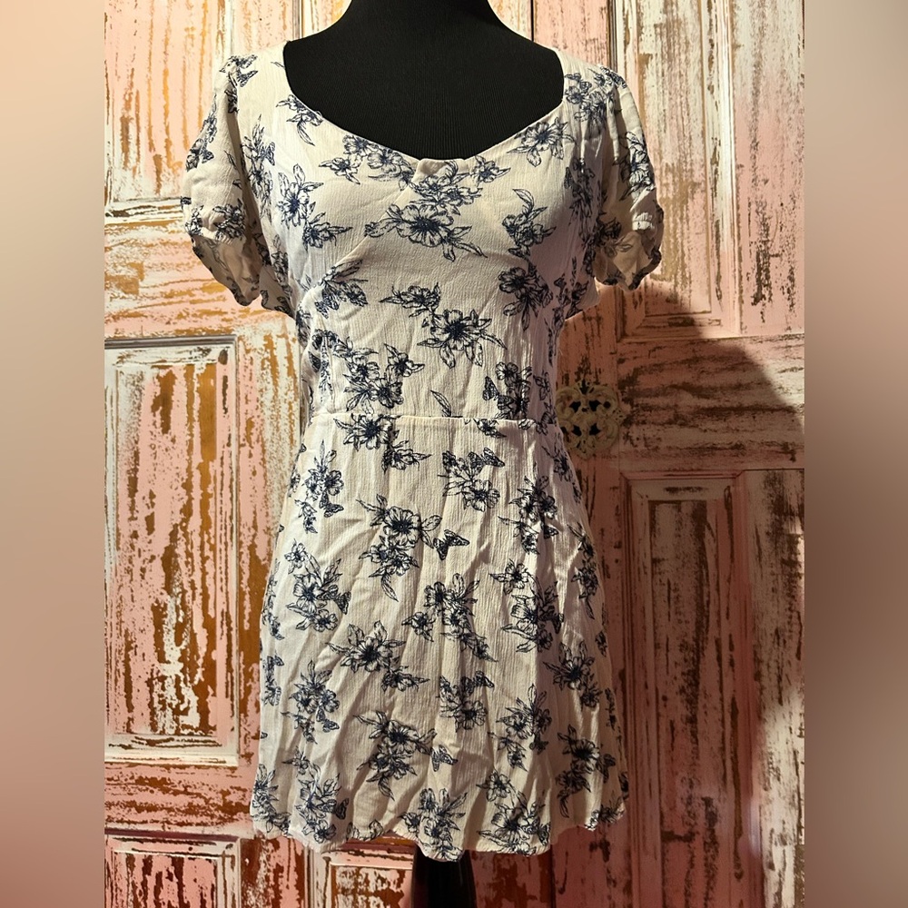 La Hearts White and Blue Floral Midi Dress
